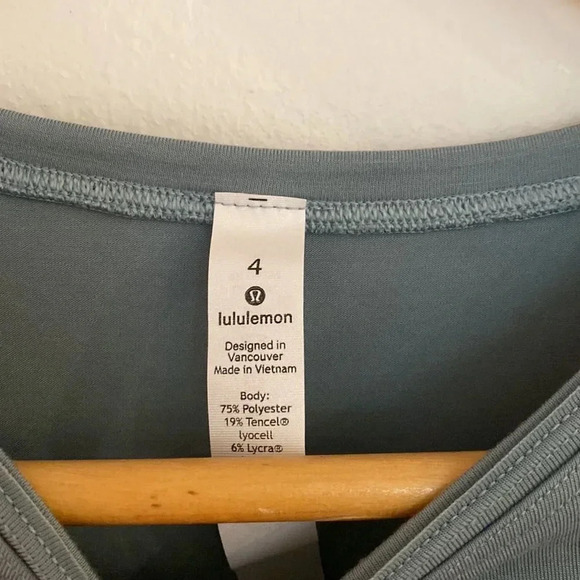LULULEMON sz 4 long sleeve light dusty blue raw edge athletic shirt like new - Picture 2 of 6